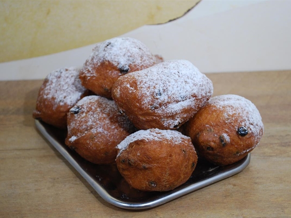 Oliebol Rozijn + Kaneelsuiker&nbsp;10 stuks